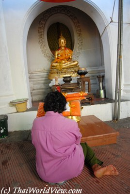 Buddhism Clothes