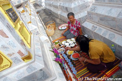 Buddhist cemetary