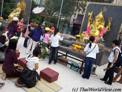 Loy Krathong festival