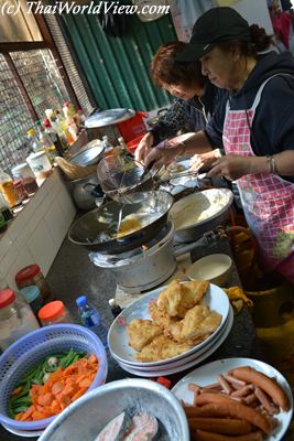 Thai food offering