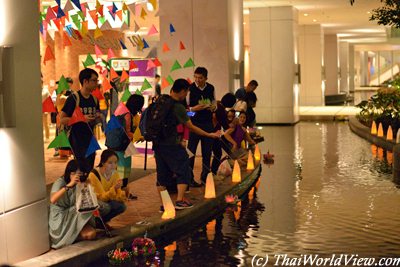 Loy Krathong festival