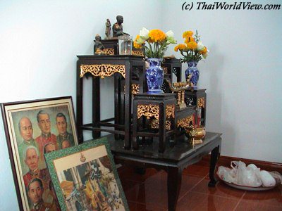 Buddhist altar