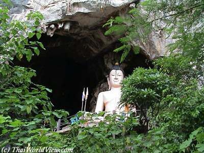 Buddha cave
