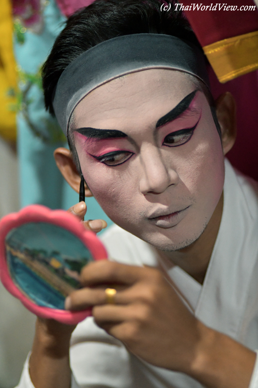 Make up - Hungry ghost festival