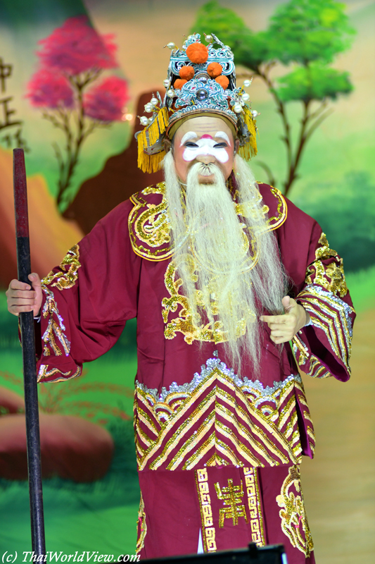 Opera performer - Wat Rai Khing