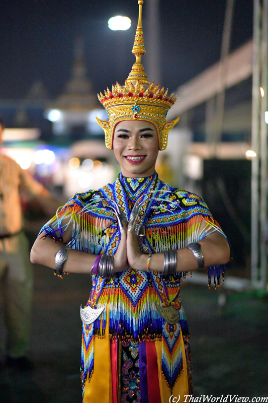 Manorah dancer - Wat Rai Khing