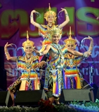 Manorah dancers