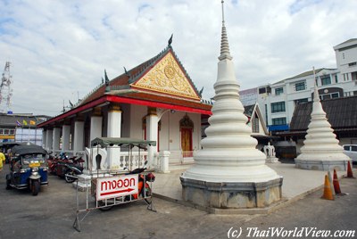 Parking inside Buddhist temple
