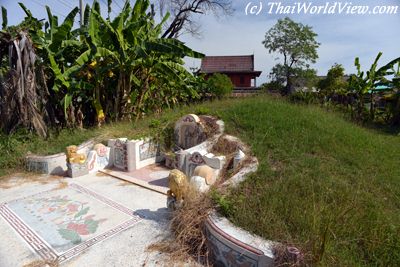 Chinese cemetary