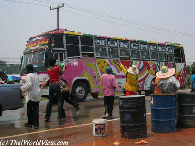 Splashing bus