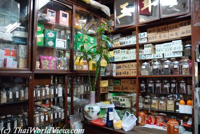Chinese Herbalist shop