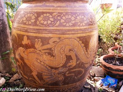 Dragon water jare