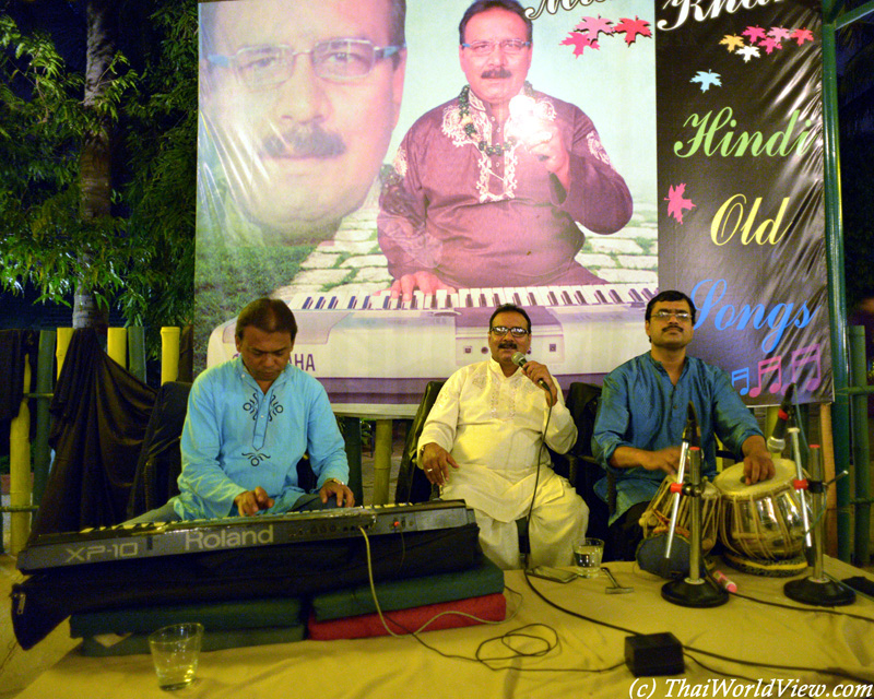 Hindi old songs - Bengaluru