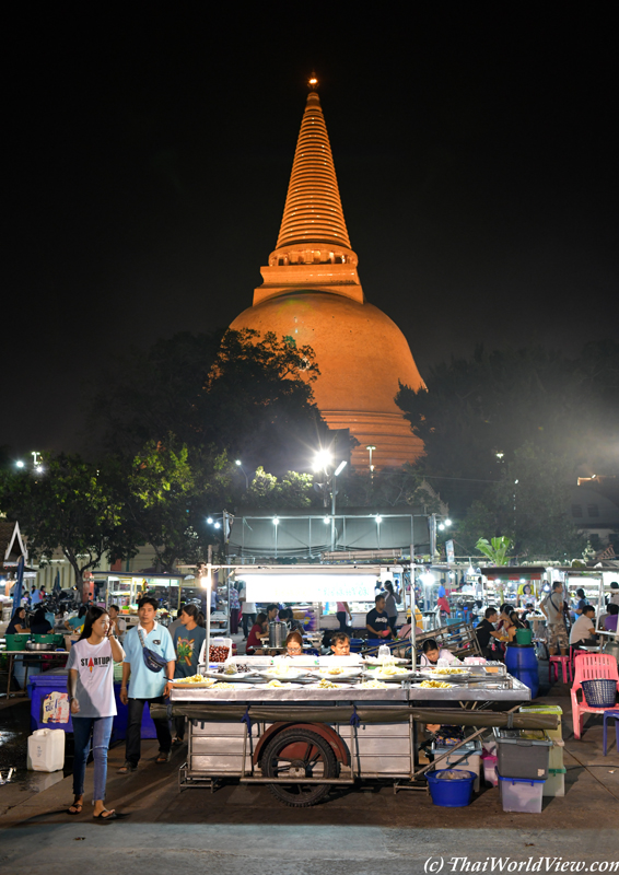 Phra Pathom Chedi - Nakhon Pathom