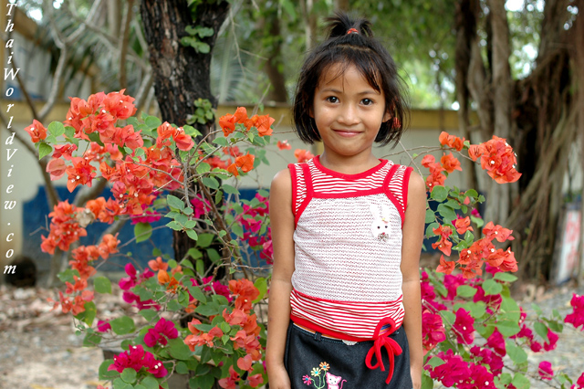 Flower princess - Wat Luang Pho Nak - Nongkhai province