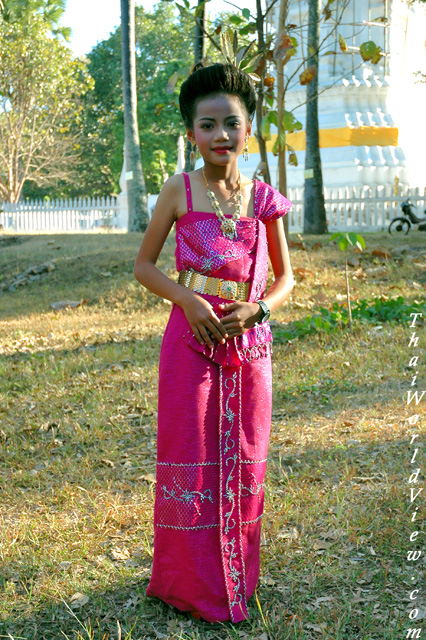 Singer - Wat Phra That Bang Phuan - Nongkhai province