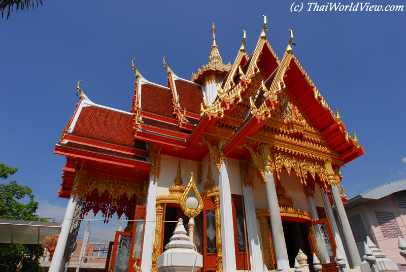 King Taksin Shrine - Rayong City