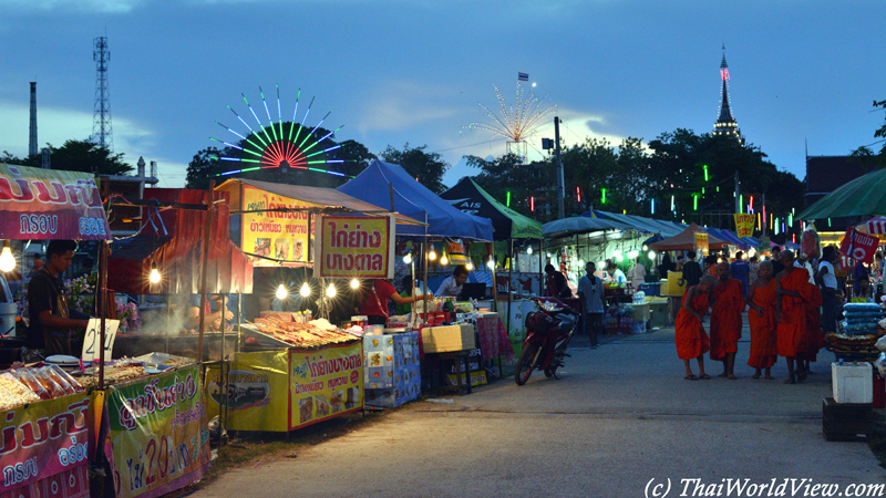 Shops - Wat Bang Khaem