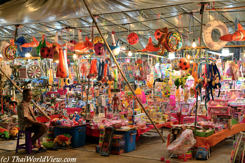 Toys shop - Wat Sam Krabue Phueak