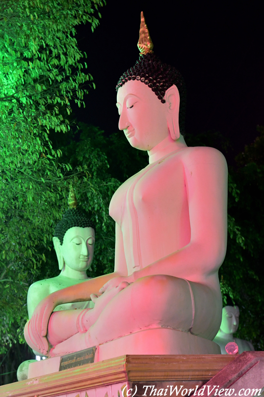 Buddha statues - Wat Sam Krabue Phueak
