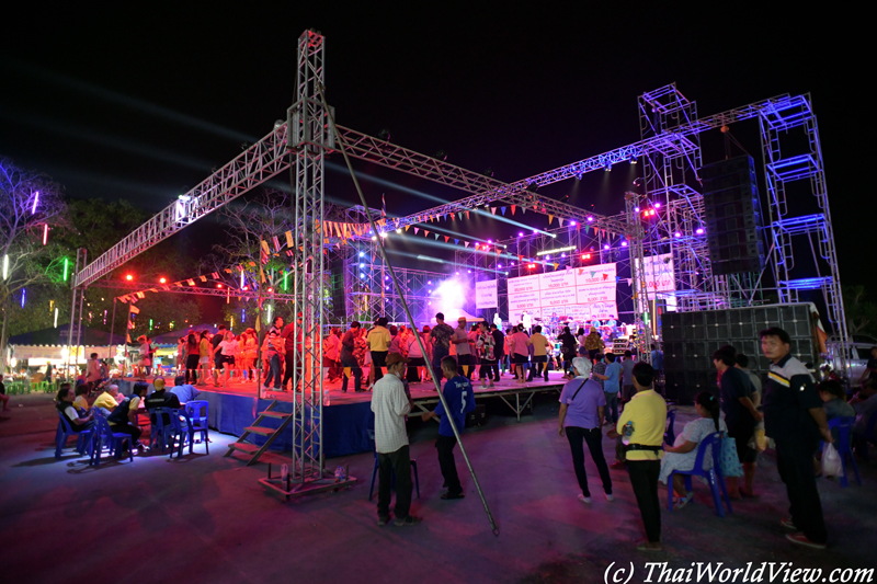 Dance stage - Wat Bang Chang Tai