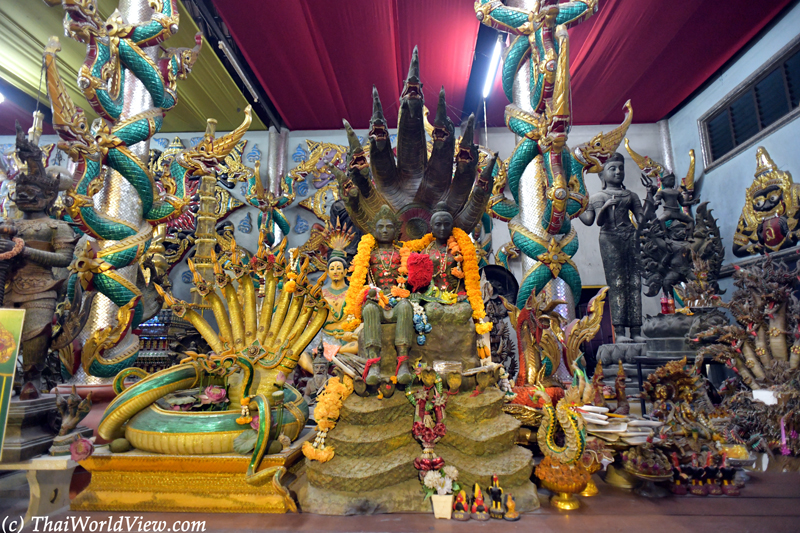 Deities statues - Wat Sawang Arom