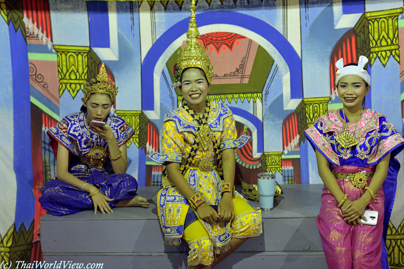 Traditional Dancers - Wat Chindaram