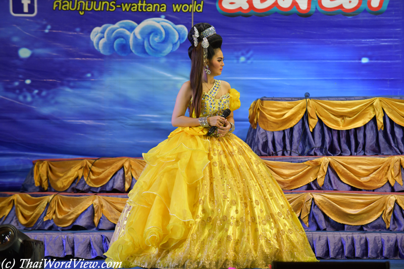 Likay performer - Wat Lak Si Rat Samoson