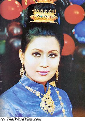 Petchara Chaowarat