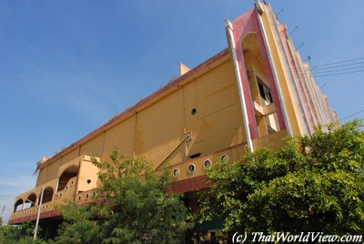 Kamphaeng Saen Rama theater